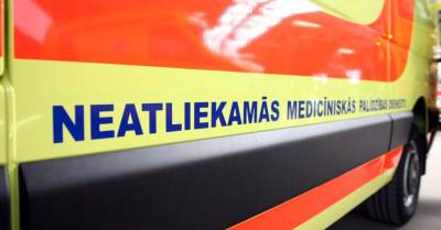 На трассе Рига — Лиепая в ДТП попала машина Службы неотложной медицинской помощи