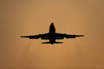 Следовавший в Анталью российский самолет экстренно сел из-за смерти пассажирки