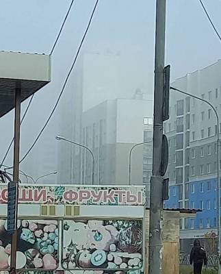 Академический в Екатеринбурге накрыло серым дымом