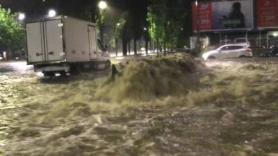 Из-за мощных ливней в аэропорту Милана произошел потоп и мира