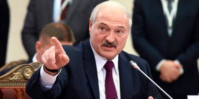 Лукашенко назвал предателями "сбежавших" из Белоруссии российских артистов