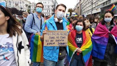 «Только не с москалями». Киевский гей-парад прошел с атошниками и...