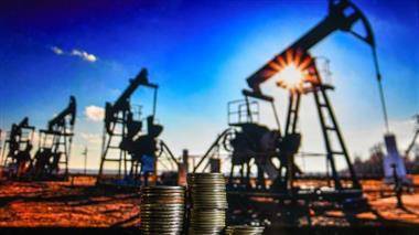 Рост цен на нефть ускорился до более чем 3% на данных о снижении её запасов в США