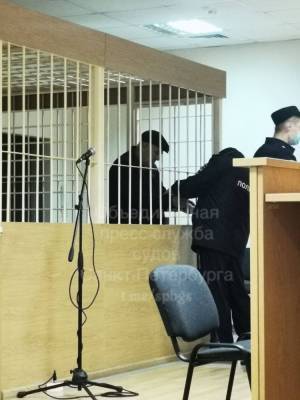 В Петербурге суд продлил срок задержания водителю соцтакси, напавшего на инвалида