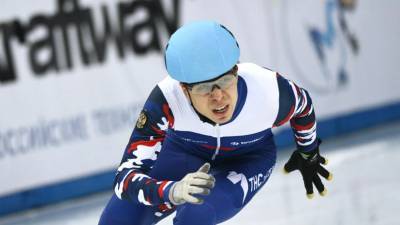 Елистратов выиграл дистанцию 1500 метров на Кубке Союза конькобежцев России