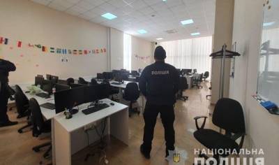 В Харькове прикрыли call-центры мошенников, звонивших от имени банков