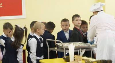 Нехватка персонала в чебоксарских школах привела к проблеме с подачей блюд