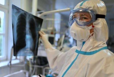 Инфекционист спрогнозировал ослабление коронавируса в России