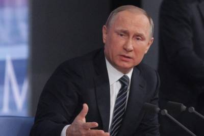 Кремль объяснил неправильную дату на часах Путина в день голосования