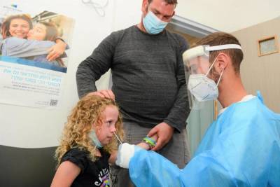 Комиссия Кнессета утвердила: дети 3-11 лет не вернутся за парты без тестов на коронавирус