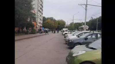 Очевидцы опубликовали видео массовой драки в Кемерове