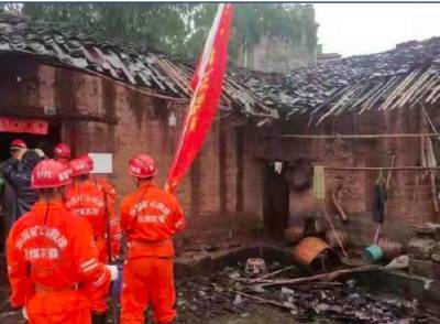 В Китае тысячи зданий разрушены землетрясением