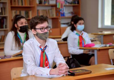В новом учебном году в школах Баку будут учиться свыше 471 тыс. человек