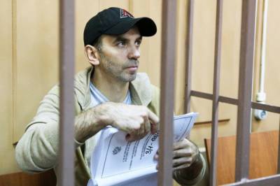 Экс-министру Абызову продлили арест до 25 декабря