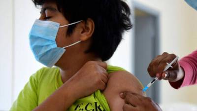 FDA может разрешить вакцинацию детей 5-11 лет от коронавируса уже в октябре