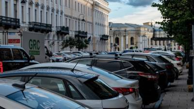 На 71 улице в центре Петербурга запретили остановку и парковку
