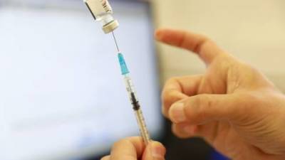 Минздрав Израиля: решение FDA отразится на готовности делать третью прививку