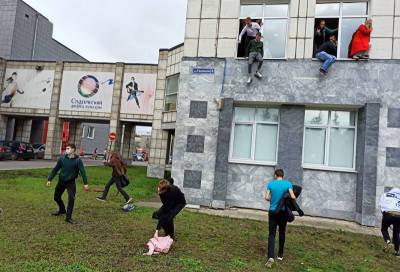 В Прикамье в связи с трагедией отменили занятия в школах и колледжах