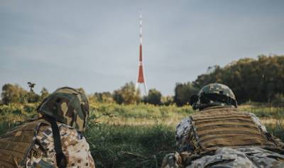 "Мы не хотели напугать граждан". Военные продолжат стрелять в городах Латвии