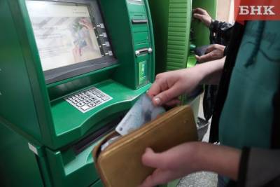 Полицейские отговорили жительницу Сысольского района переводить деньги мошенникам