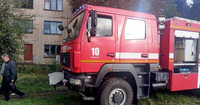 В Кривом Роге утром загорелось военное общежитие (ФОТО, ВИДЕО)