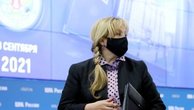 Памфилова пригрозила главе ТИК № 27 увольнением из-за инцидента с выносом сейфа