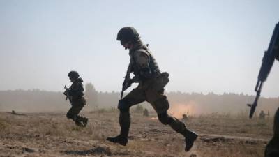 Более 350 российских и белорусских военных выполнили десантирование на учениях