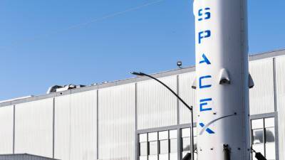 SpaceX готовится запустить на орбиту первый полностью гражданский экипаж