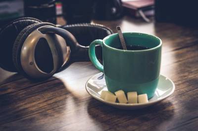 Диетолог Соломатина предупредила о вреде чая с сахаром для здоровья