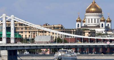 Россиянка упала с Крымского моста в Москве