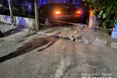 Пьяный водитель столкнулся с автомобилем и наехал на двух пешеходов в Днепре