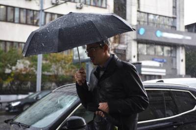 Москвичей предупредили о сильном ветре и дожде в ближайшие дни