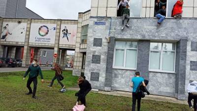 Полиция ликвидировала злоумышленника, который открыл стрельбу в Пермском вузе (ФОТО)