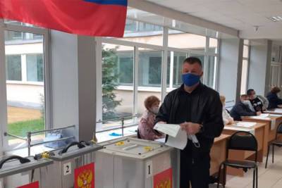 Брянский политик Сергей Горелов рассказал о созданных для избирателей комфортных условиях