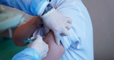 В Украине полный курс вакцинации от коронавируса прошли уже более 5 миллионов человек