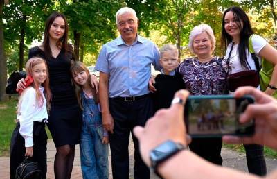 Женились против воли родителей: История межнациональной семьи Нигматуллиных, которая переехала в Беларусь