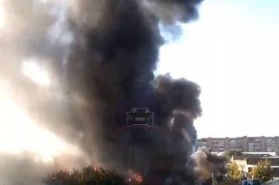 Красноярцы надышались едким дымом из-за пожара на складах