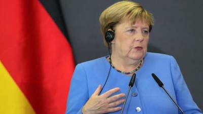 Евродепутат об итогах правления Меркель: она подвела Европу и обманула Польшу