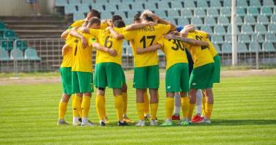 16 футболистов украинской команды заразились коронавирусом