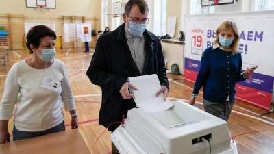 Хотя выборы начались, россияне не ожидают больших перемен