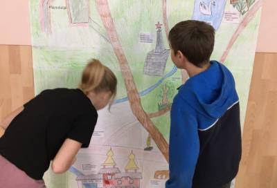 Пока родители голосовали, дети в Каложиском культурно-досуговом центре знакомились с историей родного края