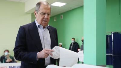 Сергей Лавров проголосовал на выборах в Госдуму РФ в московской школе