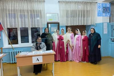 На избирательном участке в Казбековском районе организовали концертную программу
