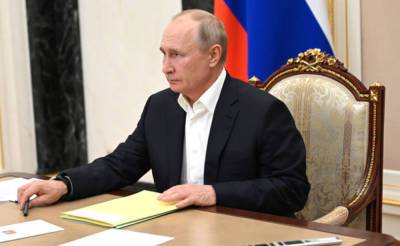 Путин продлил на год действие продовольственных контрсанкций