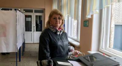 Эльза Кузьмина проголосовала на выборах в Чувашии