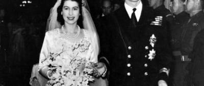 Почему Елизавета и Филипп пересняли свадебные фото: история королевского конфуза