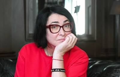 Шов разошелся: пластика лица Лолиты привела к последствиям - pupolita.ru