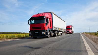 Власти Литвы оставляют перевозчиков без водителей и денег, заявили в Linava