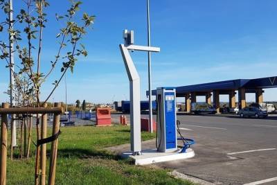В Белгороде установили три новые станции для зарядки электромобилей