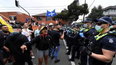 В Австралии на акции протеста против санитарных ограничений задержали более 260 человек